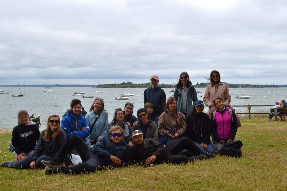 Promotion 2024-2025 sur l'île d'Arz.JPG